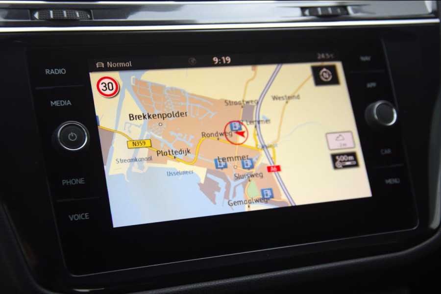 Volkswagen Tiguan Allspace 2.0 TDI Highline Business R PANORAMADAK/TREKHAAK/LEER PAKKET