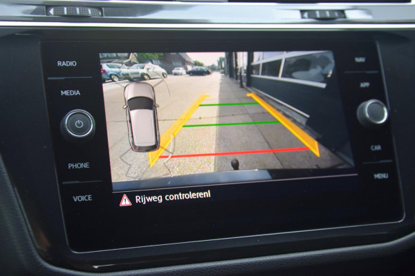 Volkswagen Tiguan Allspace 2.0 TDI Highline Business R PANORAMADAK/TREKHAAK/LEER PAKKET