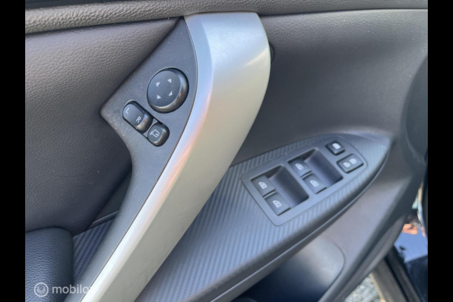 Mitsubishi Eclipse Cross 2.4 PHEV Intense+ TERKHAAK|NAVI| CARPLAY