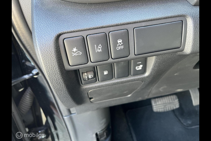 Mitsubishi Eclipse Cross 2.4 PHEV Intense+ TERKHAAK|NAVI| CARPLAY