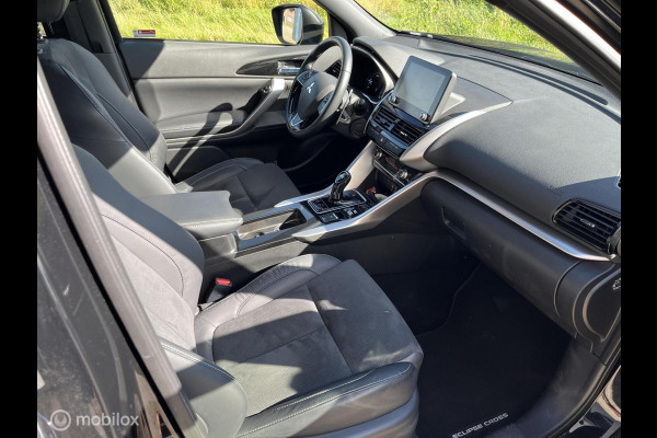 Mitsubishi Eclipse Cross 2.4 PHEV Intense+ TERKHAAK|NAVI| CARPLAY
