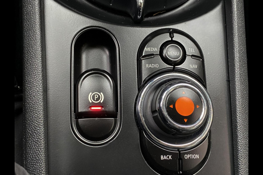 MINI Clubman 1.5 Cooper Chili - Navigatie I Airco I Sport pakket I Comfort pakket I Digitaal onderhoud
