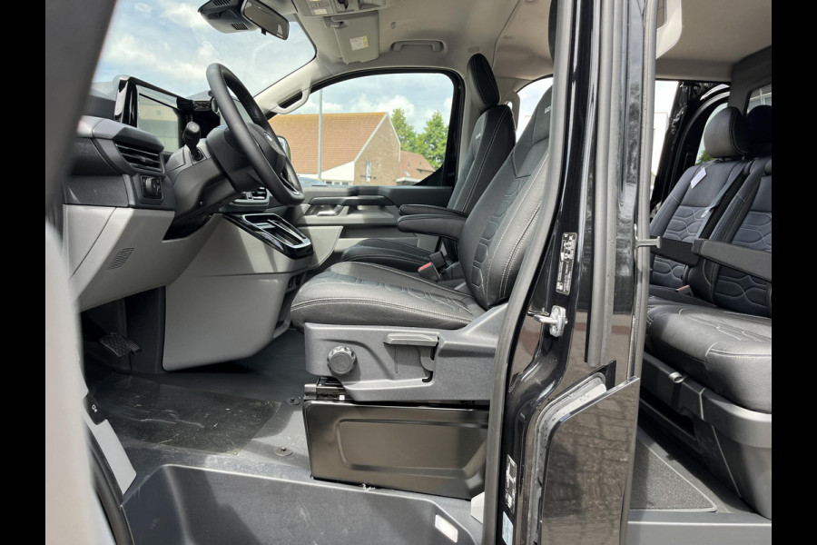 Ford Transit Custom 320 2.5 PHEV L2H1 Black Platinum DC Prijs is excl. BTW EN BPM Ford Voorraad | SCI | 233pk | Netto bijtelling 2025 vanaf 461,- per maand! | Driver Assistance Pack Ultimate | Dubbele Zijschuifdeuren | Ford Voorraad