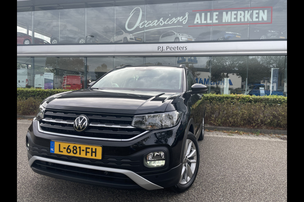 Volkswagen T-Cross 1.0 TSI Life Achteruitrijcamera - Cruise control - Airco - Trekhaak - Dakrails - Stuur leder - Stuur multifunctioneel Volkswagen T-Cross 1.0 TSI Life Achteruitrijcamera - Cruise control - Airco - Trekhaak - Dakrails - Stuur leder - Stuur multifunctioneel