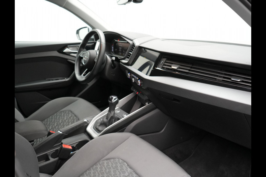 Audi A1 Sportback 30 TFSI S Line 111pk Dealer O.H. | LED | Apple Carplay | Keyless | Stoelverwarming | Navigatie | Virtual Cockpit | DAB |