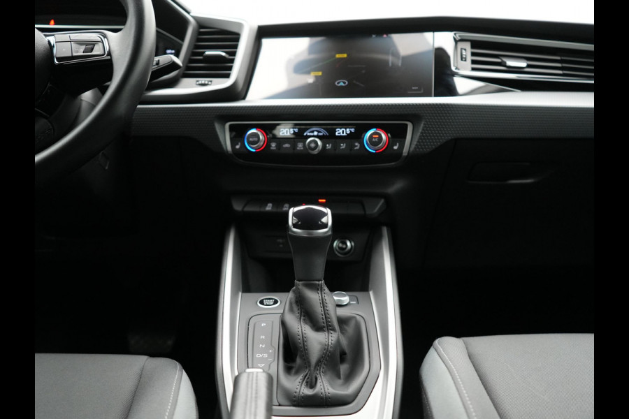 Audi A1 Sportback 30 TFSI S Line 111pk Dealer O.H. | LED | Apple Carplay | Keyless | Stoelverwarming | Navigatie | Virtual Cockpit | DAB |