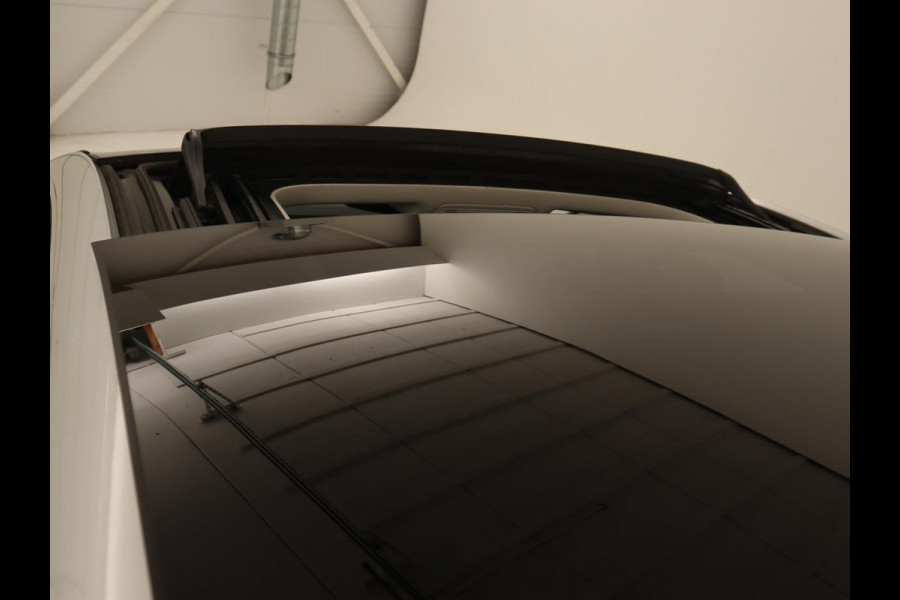 Volkswagen Golf 1.5 eTSI Style | Panoramadak | Automaat 1.5 eTSI Style | Panoramadak | Automaat | Navigatie | Memory | Adaptive cruise | Camera | Park assist | Carplay | Sfeerverlichting | Lane assist