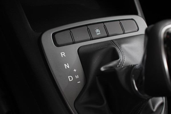 Hyundai i10 1.0 Automaat Comfort 5-zits | Navigatie | Apple Carplay/Android Auto | Cruise Control | DAB | Airco Hyundai i10 1.0 Automaat Comfort 5-zits | Navigatie | Apple Carplay/Android Auto | Cruise Control | DAB | Airco