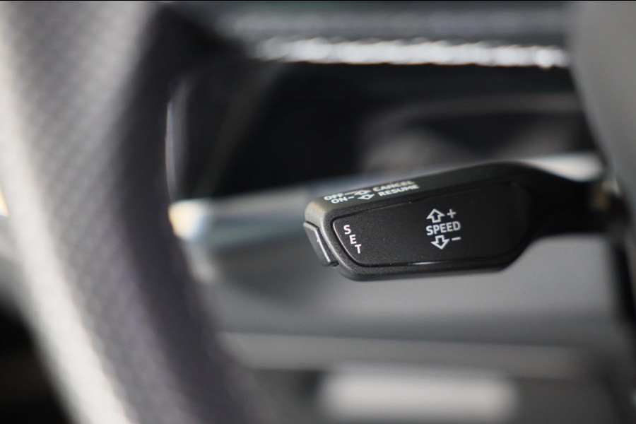 Audi Q3 Sportback 40 TFSI Quattro S Line / AUT / 190 PK / Virtual Cockpitc / Lane Assist / Cruise Control / Dode Hoek / Apple CAR