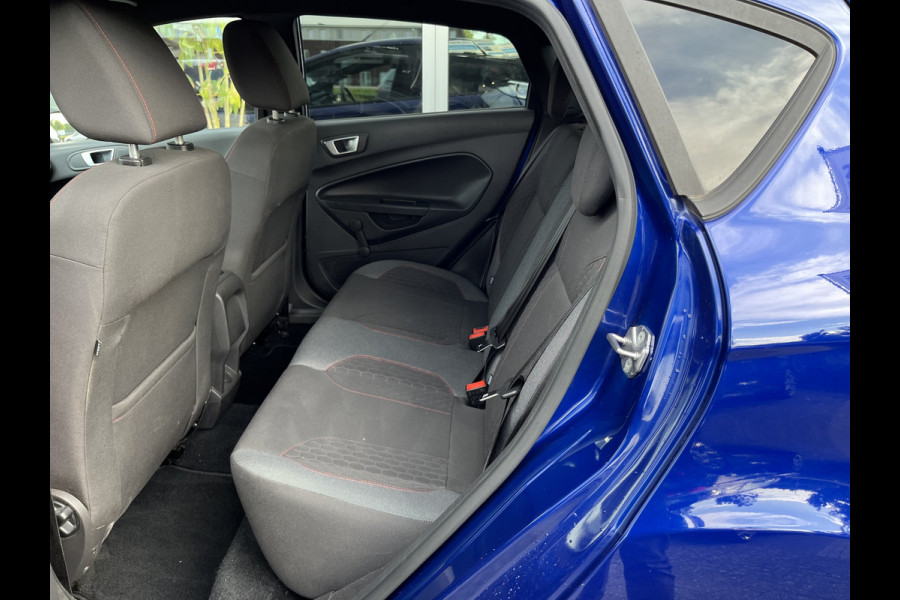 Ford Fiesta 1.0 EcoBoost ST Line 100pk/74kW 6-bak | Camera | Cruise | Navi | PDC | Privacy | Spoiler | Climate | Vooruitverwarming | etc. etc.