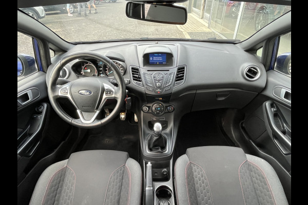 Ford Fiesta 1.0 EcoBoost ST Line 100pk/74kW 6-bak | Camera | Cruise | Navi | PDC | Privacy | Spoiler | Climate | Vooruitverwarming | etc. etc.