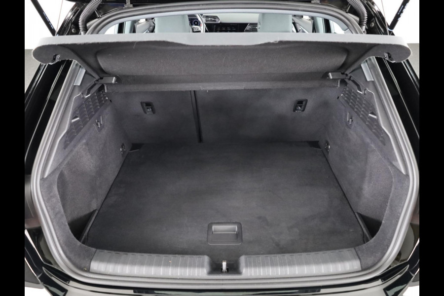 Audi A3 Sportback 30 TFSI Pro Line 110 pk S-tronic | Navigatie via App | Parkeersensoren achter | Adaptieve cruise control | Apple Carplay/Android Auto |