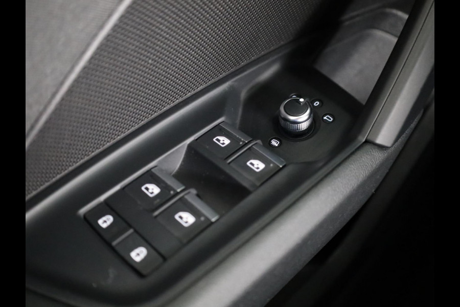 Audi A3 Sportback 30 TFSI Pro Line 110 pk S-tronic | Navigatie via App | Parkeersensoren achter | Adaptieve cruise control | Apple Carplay/Android Auto |