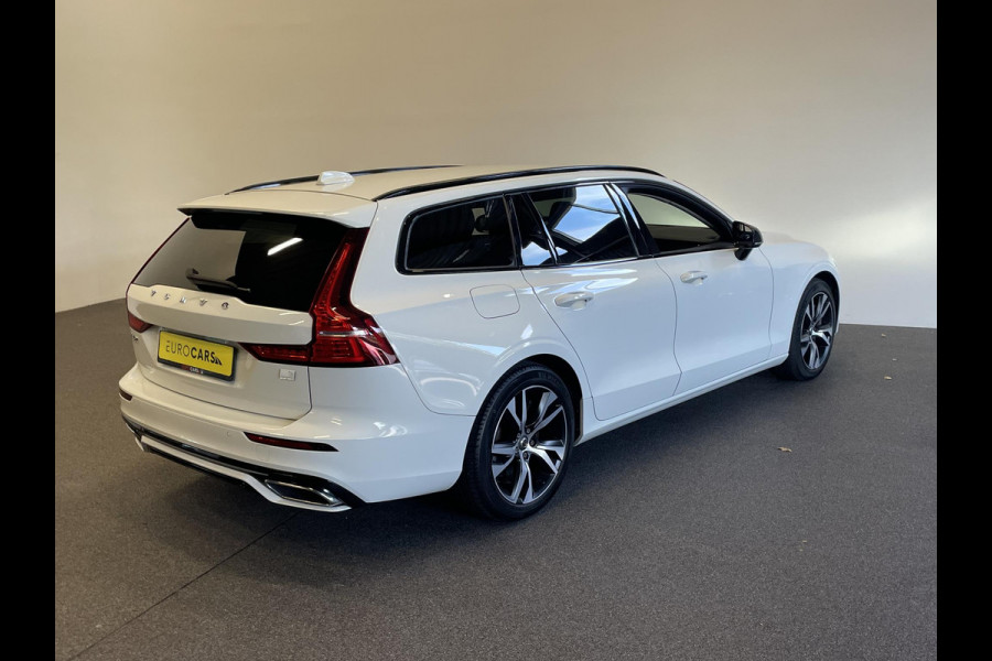 Volvo V60 2.0 T6 Recharge AWD R-Design Expression PHEV 340PK Airco ECC Navi Carplay PDC VA + Camera Full LED Trekhaak Privacy Glass Winter Pack Sensus connect High Performance Cruise Control