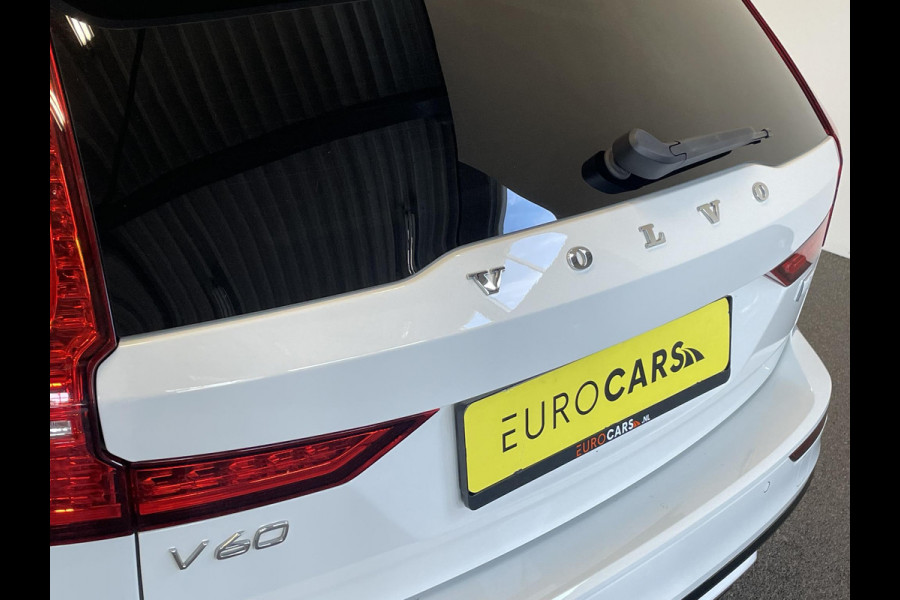Volvo V60 2.0 T6 Recharge AWD R-Design Expression PHEV 340PK Airco ECC Navi Carplay PDC VA + Camera Full LED Trekhaak Privacy Glass Winter Pack Sensus connect High Performance Cruise Control