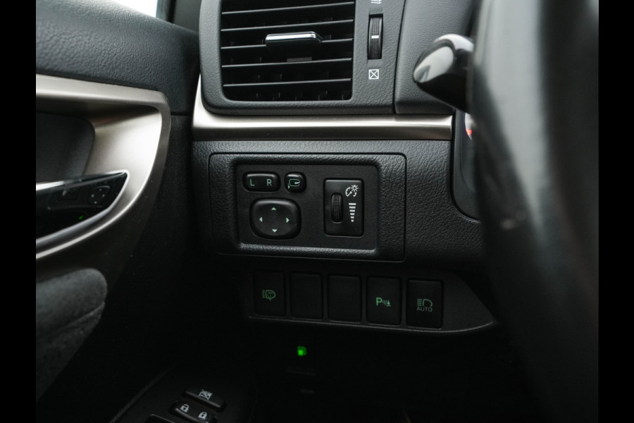 Lexus CT 200h Edition-30 Aut. *FULL-LED | ALCANTARA | NAVI-FULLMAP | HEATED-COMFORTSEATS | CAMERA | KEYLESS | ECC | LANE-ASSIST | PDC | ADAPTIVE-CRUISE | TOWBAR | PREMIUM-HIFI | 16"ALU*