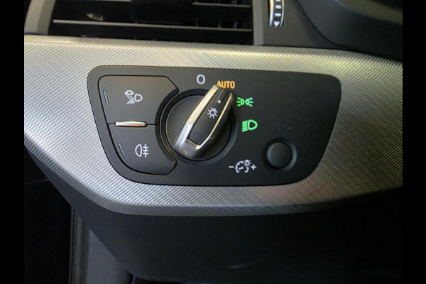 Audi A4 Avant 40 TFSI S-Tronic Business Aut New Model 2021! Airco ECC Navi Cruise Control Facelift 204 pk Audi A4 Avant 40 TFSI S-Tronic Business Aut New Model 2021! Airco ECC Navi Cruise Control Facelift 204 pk