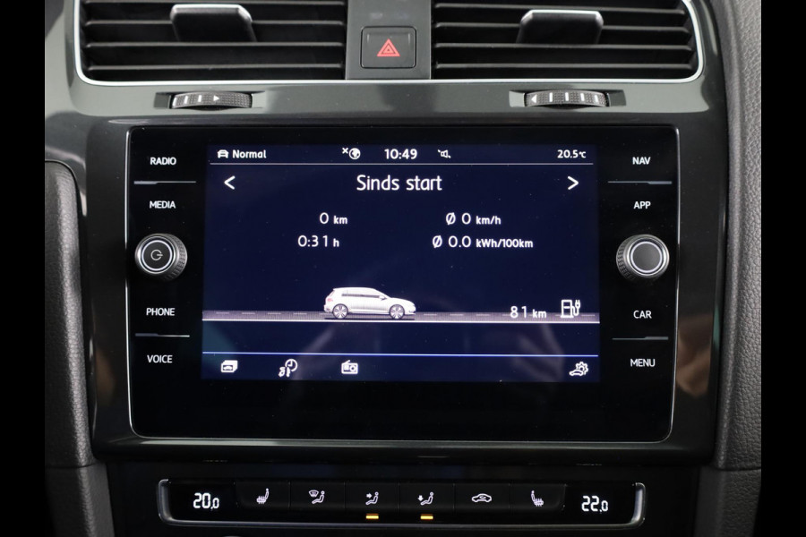 Volkswagen e-Golf E-DITION 136 pk | Navigatie | Parkeersensoren | Achteruitrijcamera | Adaptieve cruise control | Stoelverwarming |