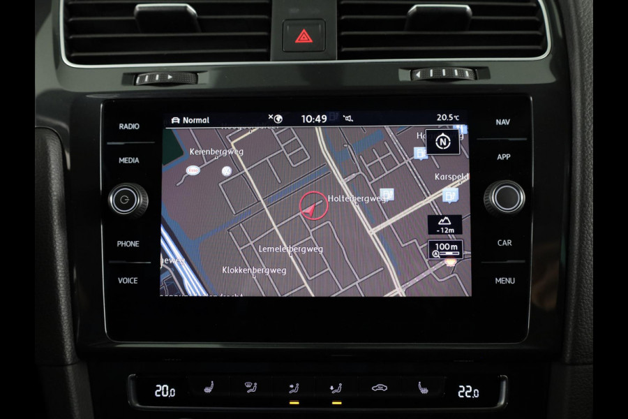 Volkswagen e-Golf E-DITION 136 pk | Navigatie | Parkeersensoren | Achteruitrijcamera | Adaptieve cruise control | Stoelverwarming |