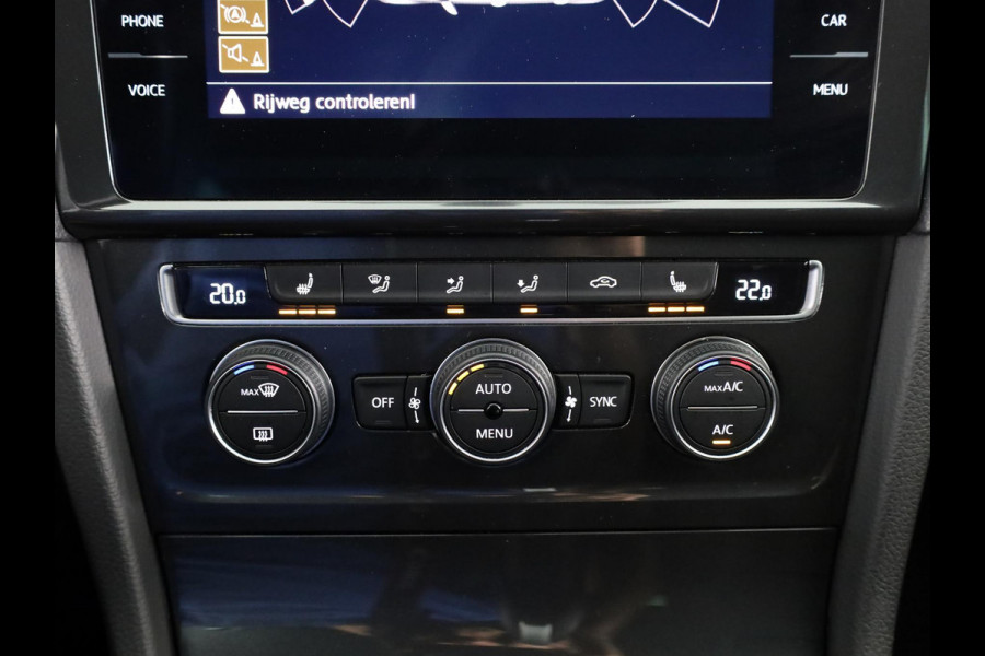 Volkswagen e-Golf E-DITION 136 pk | Navigatie | Parkeersensoren | Achteruitrijcamera | Adaptieve cruise control | Stoelverwarming |