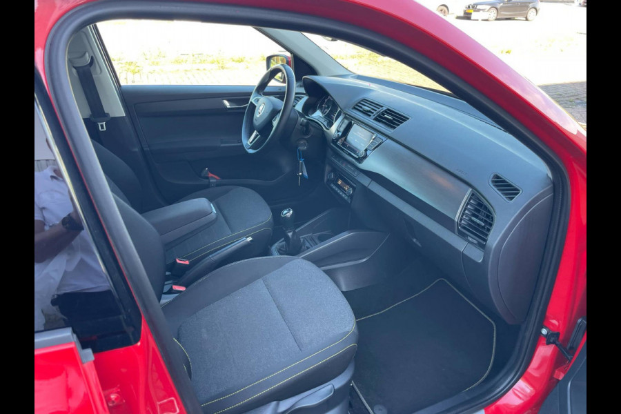 Škoda Fabia Combi 1.0 TSI Business Edition Škoda Fabia Combi 1.0 TSI Business Edition