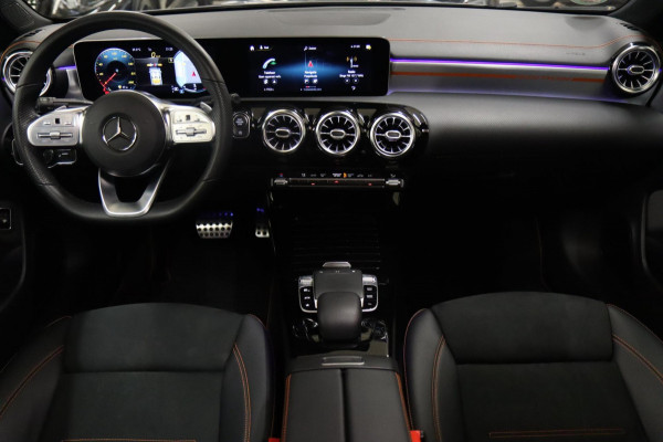 Mercedes-Benz CLA-Klasse 250 ORANGE EDITION PANO/CARPLAY/KEYLESS/CAM/SFEERV/VOL
