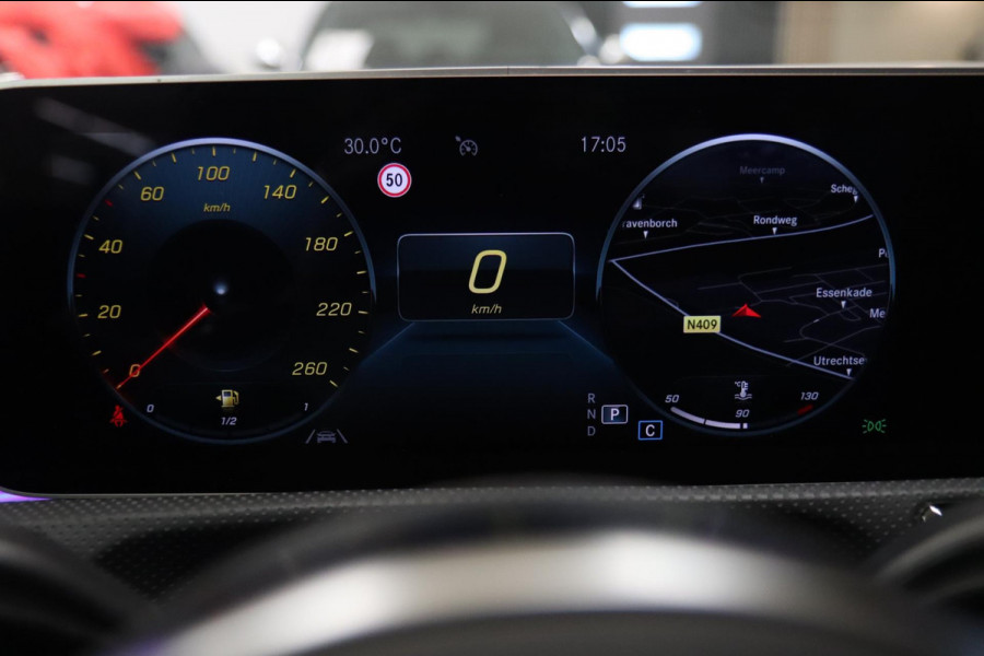 Mercedes-Benz CLA-Klasse 250 ORANGE EDITION PANO/CARPLAY/KEYLESS/CAM/SFEERV/VOL
