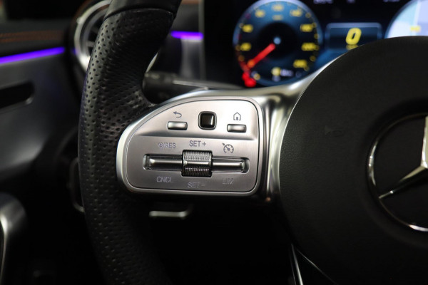 Mercedes-Benz CLA-Klasse 250 ORANGE EDITION PANO/CARPLAY/KEYLESS/CAM/SFEERV/VOL