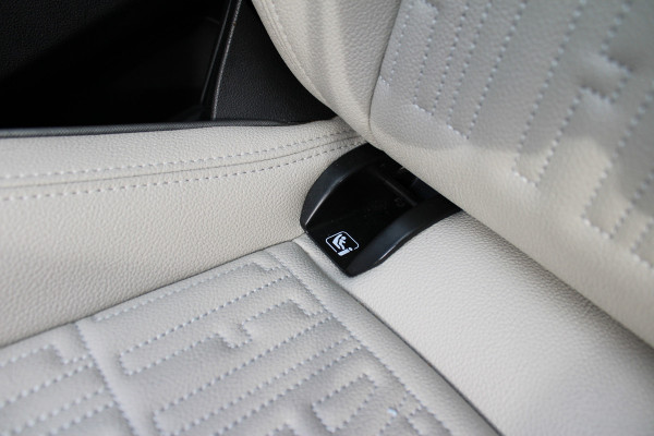 Fiat 500 3+1 La Prima 42 kWh | Leder | Camera | BLIS | Navigatie | Carplay