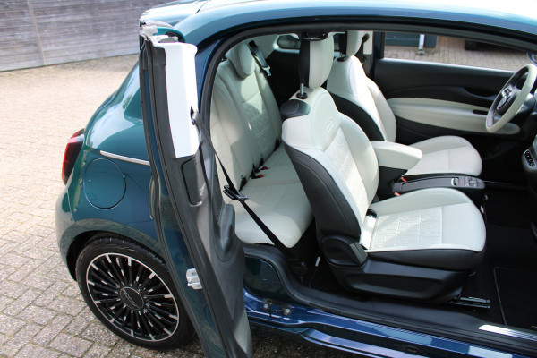 Fiat 500 3+1 La Prima 42 kWh | Leder | Camera | BLIS | Navigatie | Carplay