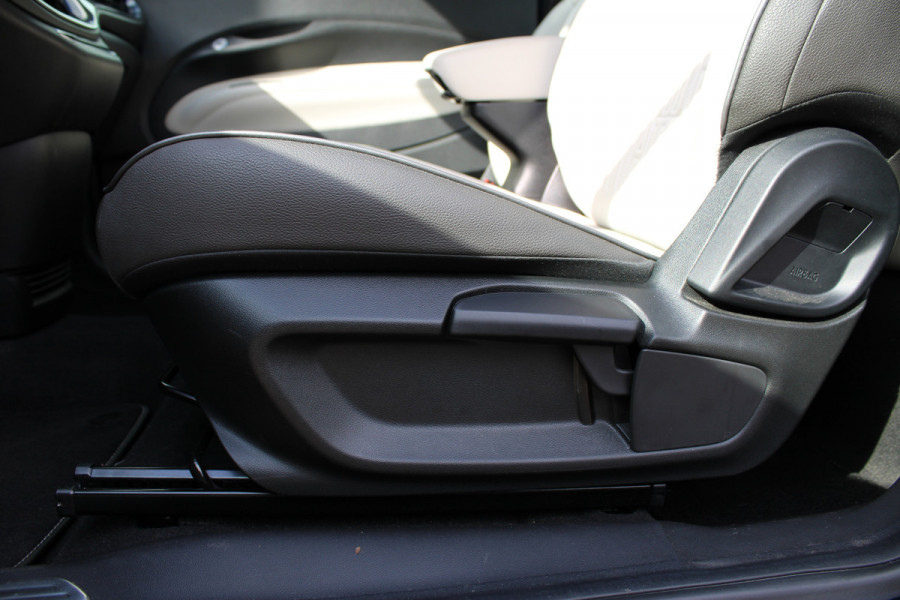 Fiat 500 3+1 La Prima 42 kWh | Leder | Camera | BLIS | Navigatie | Carplay