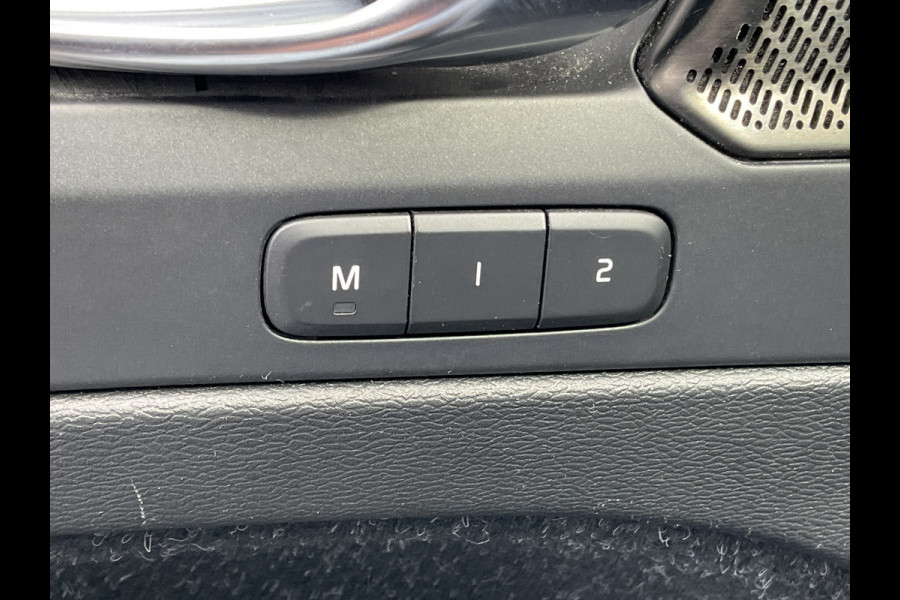 Volvo XC40 1.5 T5 262pk Recharge Inscription Carplay 360° Pano.dak Trekhaak