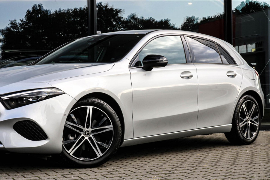 Mercedes-Benz A-Klasse 180 Luxury Line - MULTIBEAM LED - CAMERA - ACC - A180