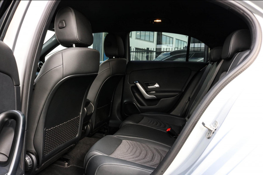 Mercedes-Benz A-Klasse 180 Luxury Line - MULTIBEAM LED - CAMERA - ACC - A180
