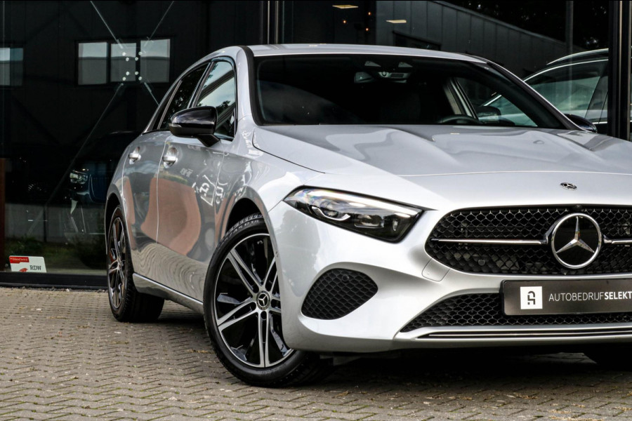 Mercedes-Benz A-Klasse 180 Luxury Line - MULTIBEAM LED - CAMERA - ACC - A180