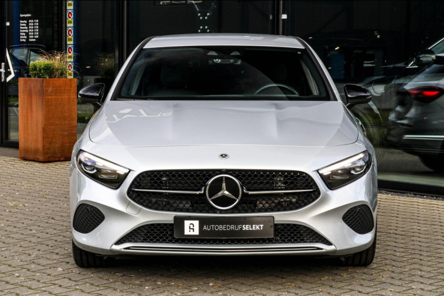 Mercedes-Benz A-Klasse 180 Luxury Line - MULTIBEAM LED - CAMERA - ACC - A180