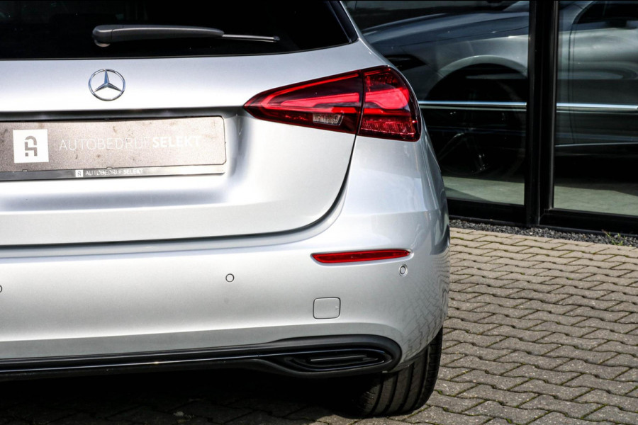 Mercedes-Benz A-Klasse 180 Luxury Line - MULTIBEAM LED - CAMERA - ACC - A180