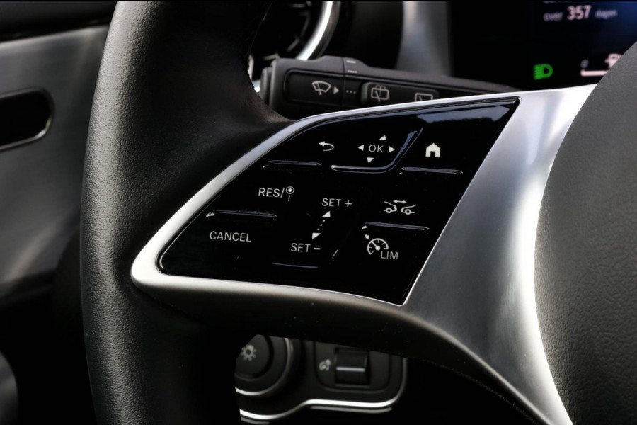 Mercedes-Benz A-Klasse 180 Luxury Line - MULTIBEAM LED - CAMERA - ACC - A180