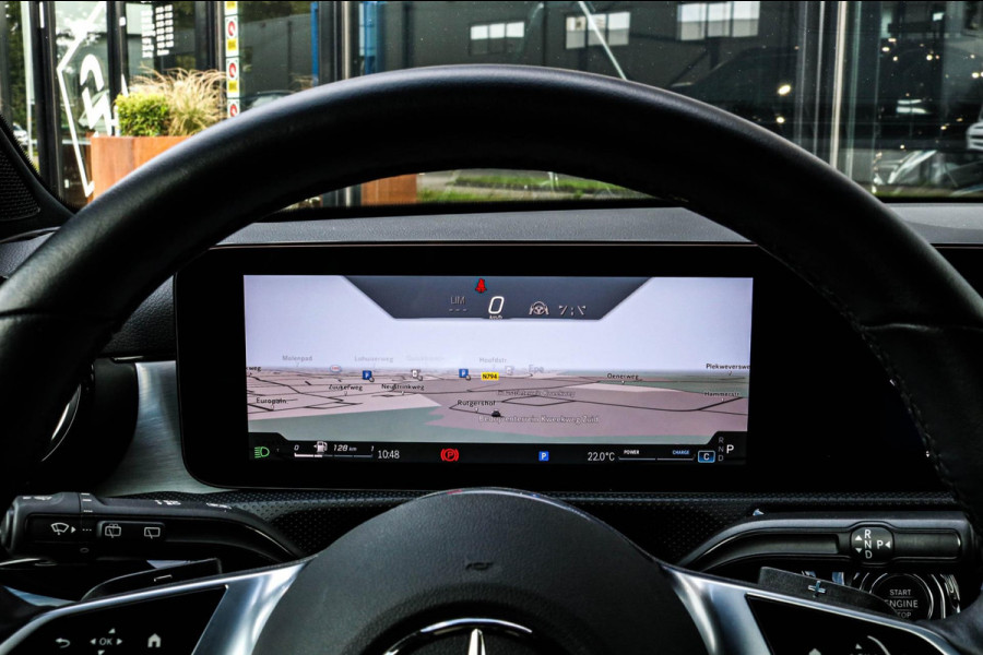 Mercedes-Benz A-Klasse 180 Luxury Line - MULTIBEAM LED - CAMERA - ACC - A180