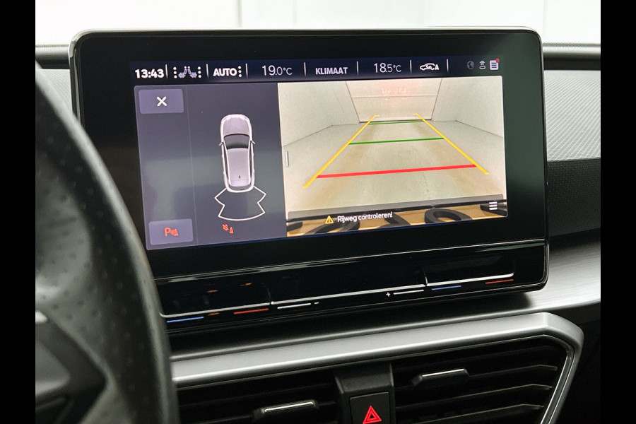 Seat Leon 1.5 eTSI FR Line (Dealer Onderhouden, Sfeerverlichting, Navi, Carplay, Camera, PDC V+A, Stuur/ StoelV, Etc)
