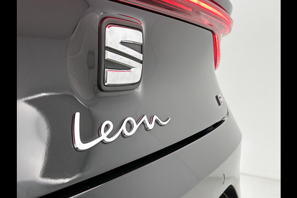Seat Leon 1.5 eTSI FR Line (Dealer Onderhouden, Sfeerverlichting, Navi, Carplay, Camera, PDC V+A, Stuur/ StoelV, Etc)