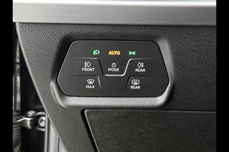 Seat Leon 1.5 eTSI FR Line (Dealer Onderhouden, Sfeerverlichting, Navi, Carplay, Camera, PDC V+A, Stuur/ StoelV, Etc)