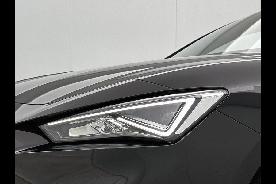 Seat Leon 1.5 eTSI FR Line (Dealer Onderhouden, Sfeerverlichting, Navi, Carplay, Camera, PDC V+A, Stuur/ StoelV, Etc)
