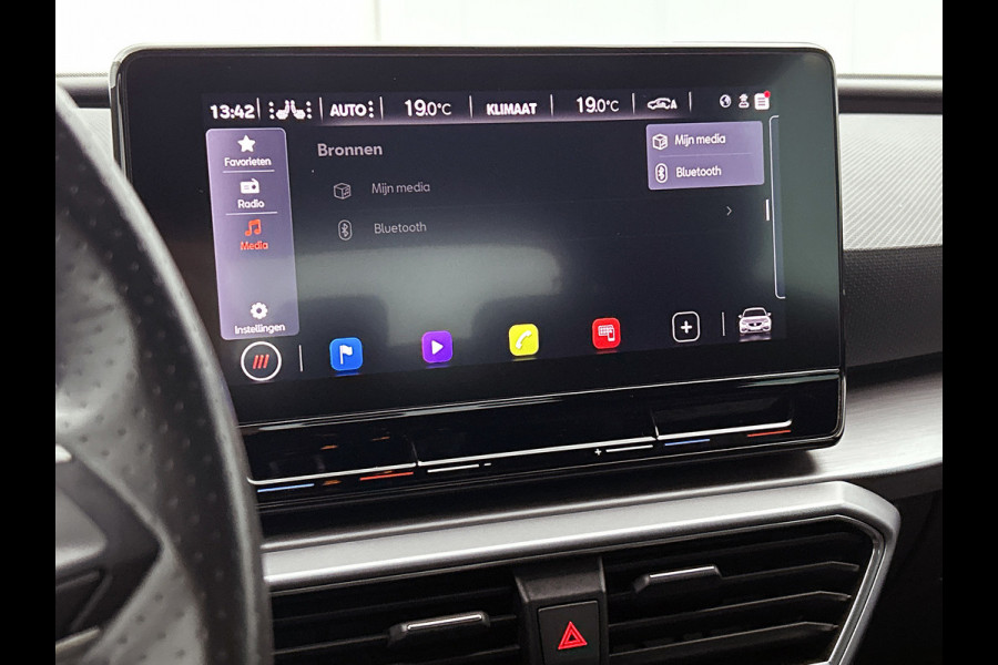 Seat Leon 1.5 eTSI FR Line (Dealer Onderhouden, Sfeerverlichting, Navi, Carplay, Camera, PDC V+A, Stuur/ StoelV, Etc)