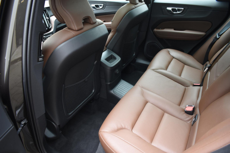 Volvo XC60 T6 340PK Automaat Plug-in Hybrid AWD Business Pro / Adaptive Cruise / Leer / Elektrische stoelen / Stoelverwarming / Stuurverwarming / Elektr. achterklep  / Achteruitrijcamera / Schuifdak