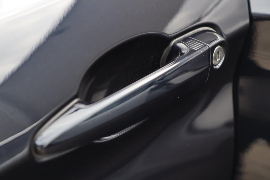 BMW 4 Serie Gran Coupé 420i M Sport / PANODAK / LEDER / CAMERA / KEYLESS / STOELVER.