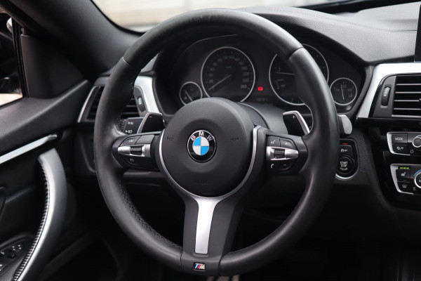 BMW 4 Serie Gran Coupé 420i M Sport / PANODAK / LEDER / CAMERA / KEYLESS / STOELVER.