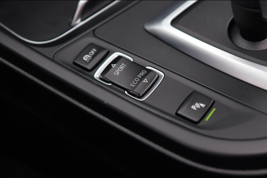 BMW 4 Serie Gran Coupé 420i M Sport / PANODAK / LEDER / CAMERA / KEYLESS / STOELVER.