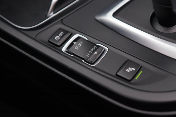 BMW 4 Serie Gran Coupé 420i M Sport / PANODAK / LEDER / CAMERA / KEYLESS / STOELVER.