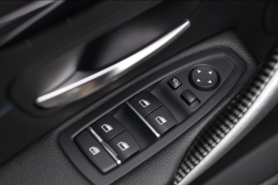 BMW 4 Serie Gran Coupé 420i M Sport / PANODAK / LEDER / CAMERA / KEYLESS / STOELVER.